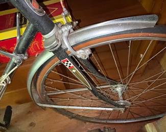 Vintage Roadmaster Bicycle sixth image