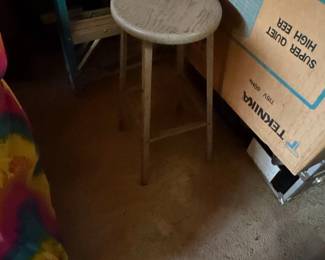 International Concepts Round Top Stool