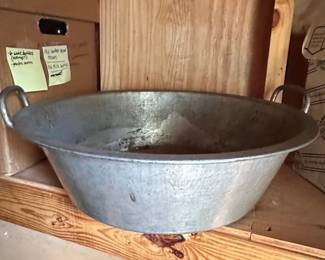 Vintage Aluminum Wash Basin or Dish Pan