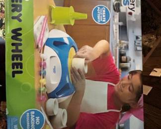 Discovery Kids Motorized Pottery Wheel