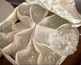 Vintage Ice Bucket with Glasses, Hoya Iceberg Pattern