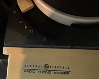 General Electric Show n Tell Radio Phono Viewer second image