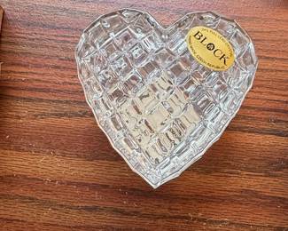 Block Crystal Heart Dish