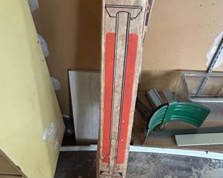 HiLo Jack Post by Wolfe Steel Products Corporation