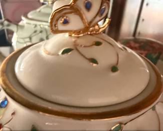 Lenox Summer Enchantment Teapot by Pawannah Holloway third image