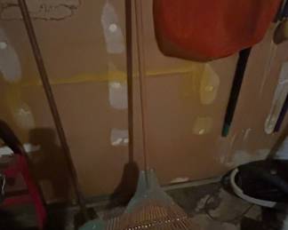 Adjustable Fan Rake