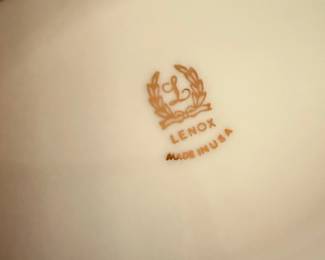 Lenox Golden Wreath Oval Bowl second image