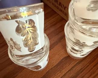 Vintage Libbey Golden Foliage Frosted Tumblers second image