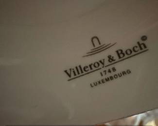 Villeroy Boch Old Luxembourg Gravy Boat and Underplate second image