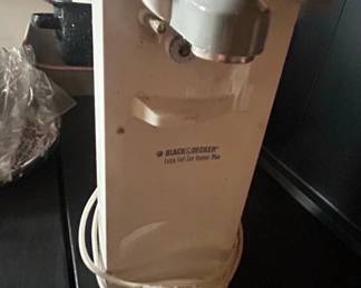 BLACK DECKER Extra Tall Can Opener Plus