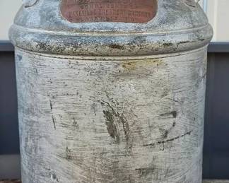 008 Vintage Cream Can