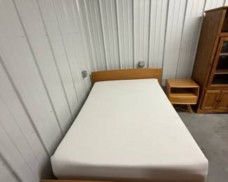 Midcentury Full Size Bed  Side Table by HeywoodWakefield