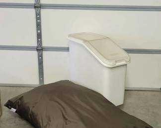 XL Dog Bed  Feed Bin