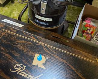Rainbow SE vacuum with original box