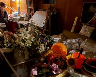 Floral arrangements/halloween