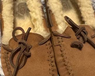 UGGS