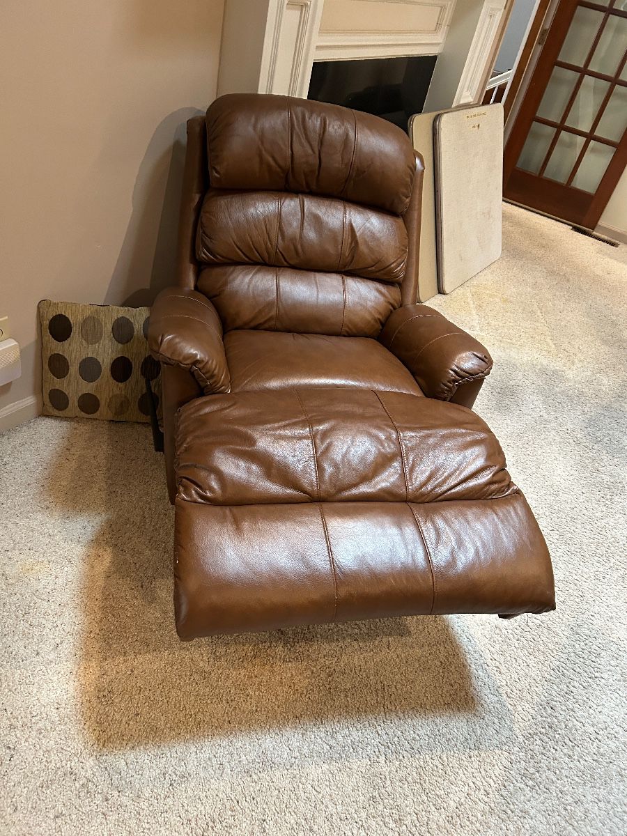 #2	chair den	tan leather recliner 	 $ 275.00 