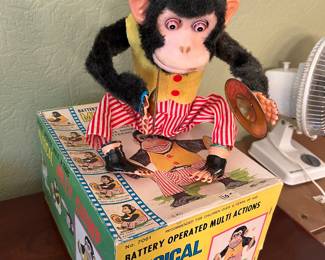 #99 Misc. - Kit Vintage Battery operated Musical Jolly Chimp w/original Box Daishin in Mint Condition $ 110.00
