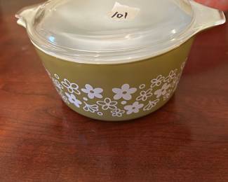 #101 Misc. - Kit Pyrex Crazy Daisy Casserole 1 Quart Casserole Pyrex 473 $ 20.00