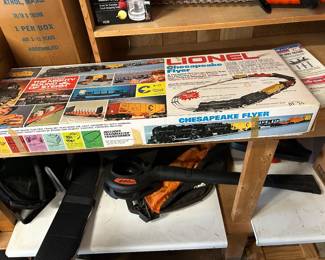 #111 Garage Lionel Train Set - Chesapeake - 027 Guage w/ Tracks $ 75.00