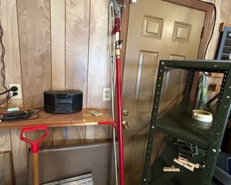 #142 Garage Sears Manual Pole Saw - extendable to approx 10 feet $ 24.00