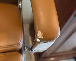 #7 chair den Kathy Irland tan leather and chrome office chair adj heigth as is corners $ 100.00