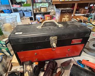 #122 Garage Union Professional Tool Box $ 30.00