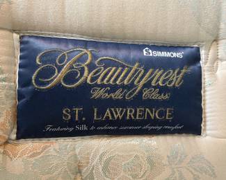 #12 bed br2 Beauty rest St. Lawrence queen matt set $ 65.00