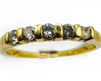 14k Gold Diamond Ring, Size 8 1.9g