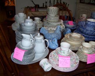 variety of china & dinnerware from around the globe