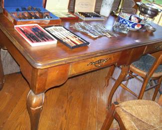 large baker desk with or without 2 cane chairs
