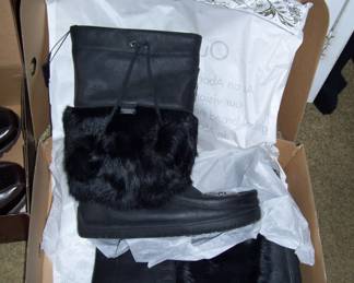 new waterproof ladies size 11 manitoba mukluks