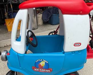 Little Tikes Ice Cream Truck Cozy Coupe fourth image