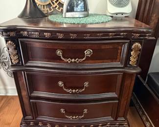 New Classic Furniture Maximus Drawer Nightstand