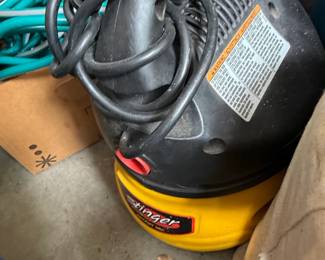 Stinger Gallon Wet or Dry Vac