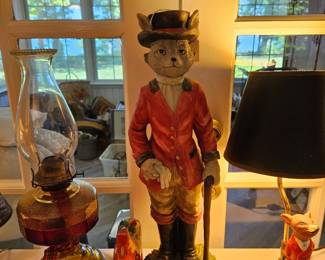 FANTASTIC MR. FOX INVITES YOU TO VISIT USE THURS - SUNDAY!