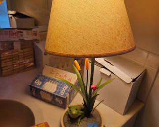 $15frog lamp