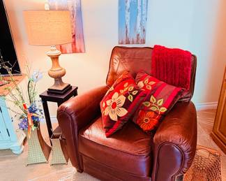 Leather Sitting Chair - great condition!