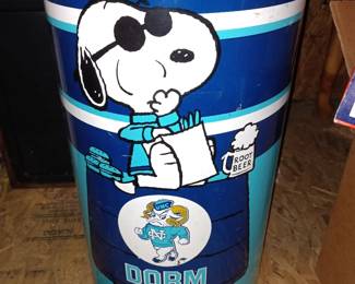 Snoopy UNC Metal Trashcan