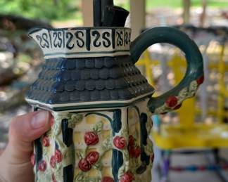 Cracker Barrel 1998 Cottage Creamer