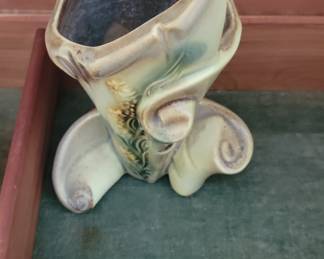 Hull Pottery Parchment & Pine Cornucopia Vase