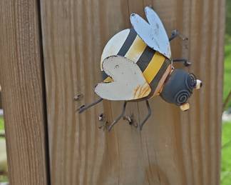 Metal Bumble Bee Garden Decoration