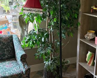 Dale Tiffany Ruby Downbridge Floor Lamp