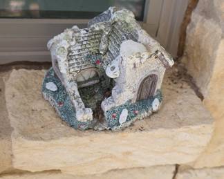 Lilliput Lane Miniature Cottage