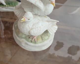 Pair of Porcelain Doves Figurine