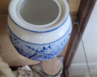Blue and White Porcelain Ginger Jar with Vine Pattern