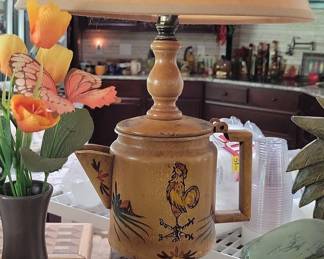 Vintage Rooster Teapot Ceramic Table Lamp