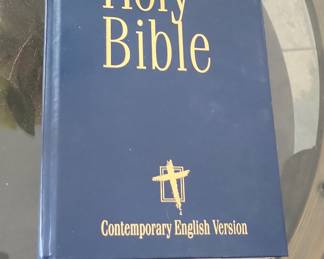 Holy Bible: Contemporary English Version