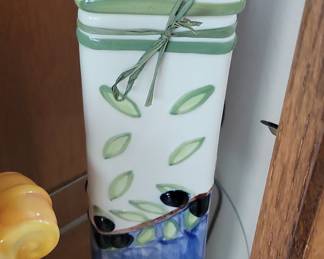 Ceramic Olive Oil Dispenser with Lid