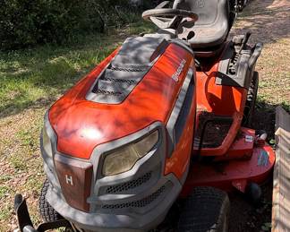 Husqvarna YTH2242TDRF Ride On Mower
